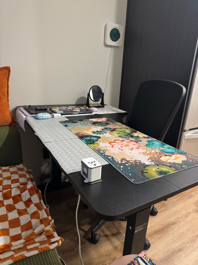 Negotiable- Modern L-Shaped Standing Desk + Chair - photo 2