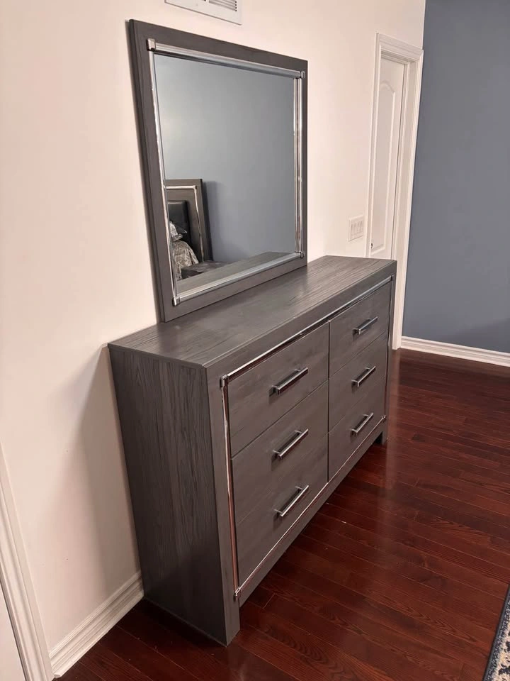 Dresser and Mirror - photo 4