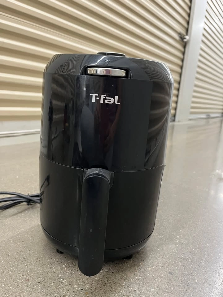 T-fal Air Fryer – Good Condition, Fast Cooking - photo 3