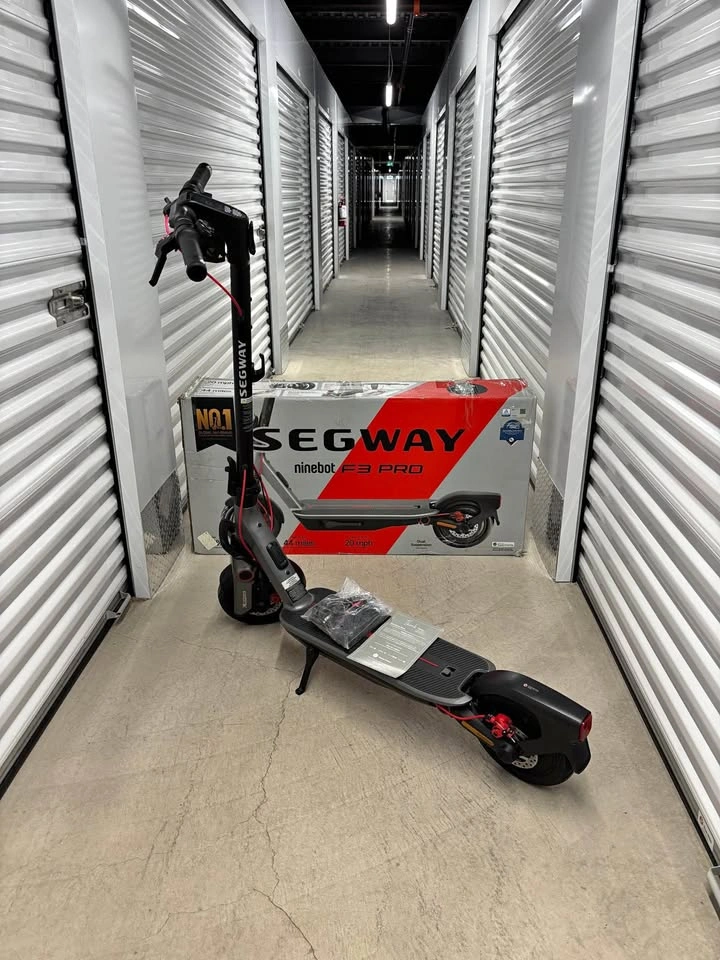 LIKE NEW Segway F3 Pro Electric Scooter - $700!