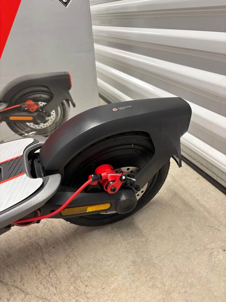 BRAND NEW Segway F3 Pro Electric Scooter - ONLY $800! - photo 4