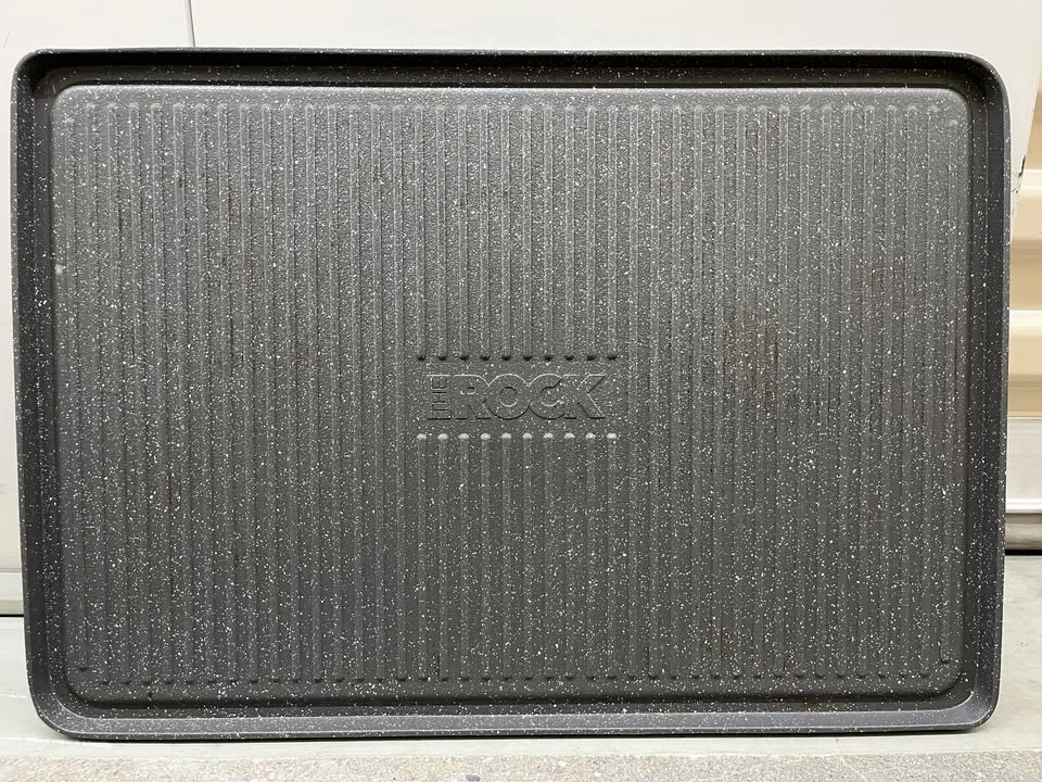 The Rock Non-Stick Grill Plate – Great Condition - photo 3