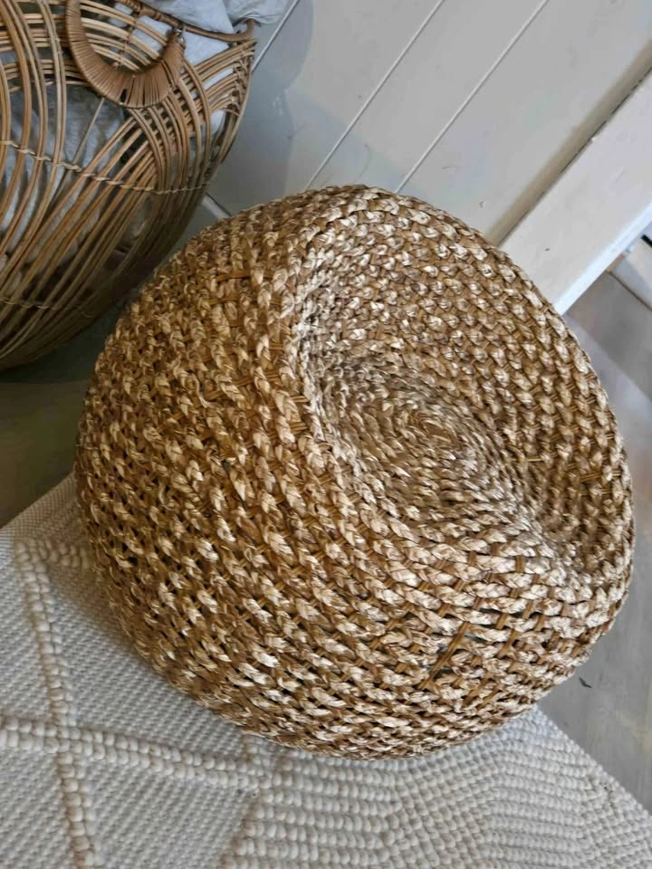 Wicker chair stool