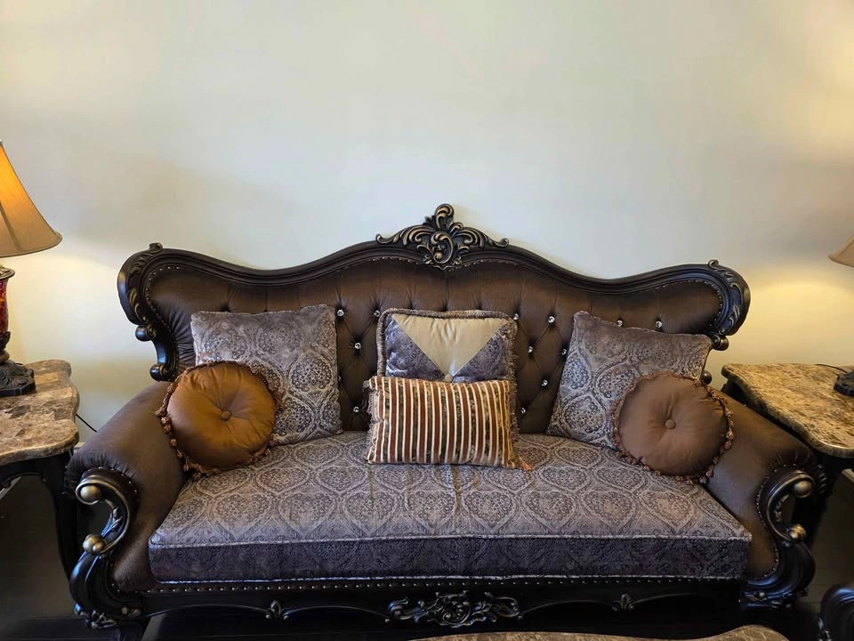 Luxury 3-Piece Sofa Set + 3 Marble Tables – Must See! - photo 3