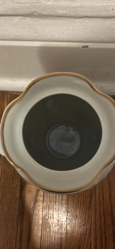 White porcelain tea pot - photo 4