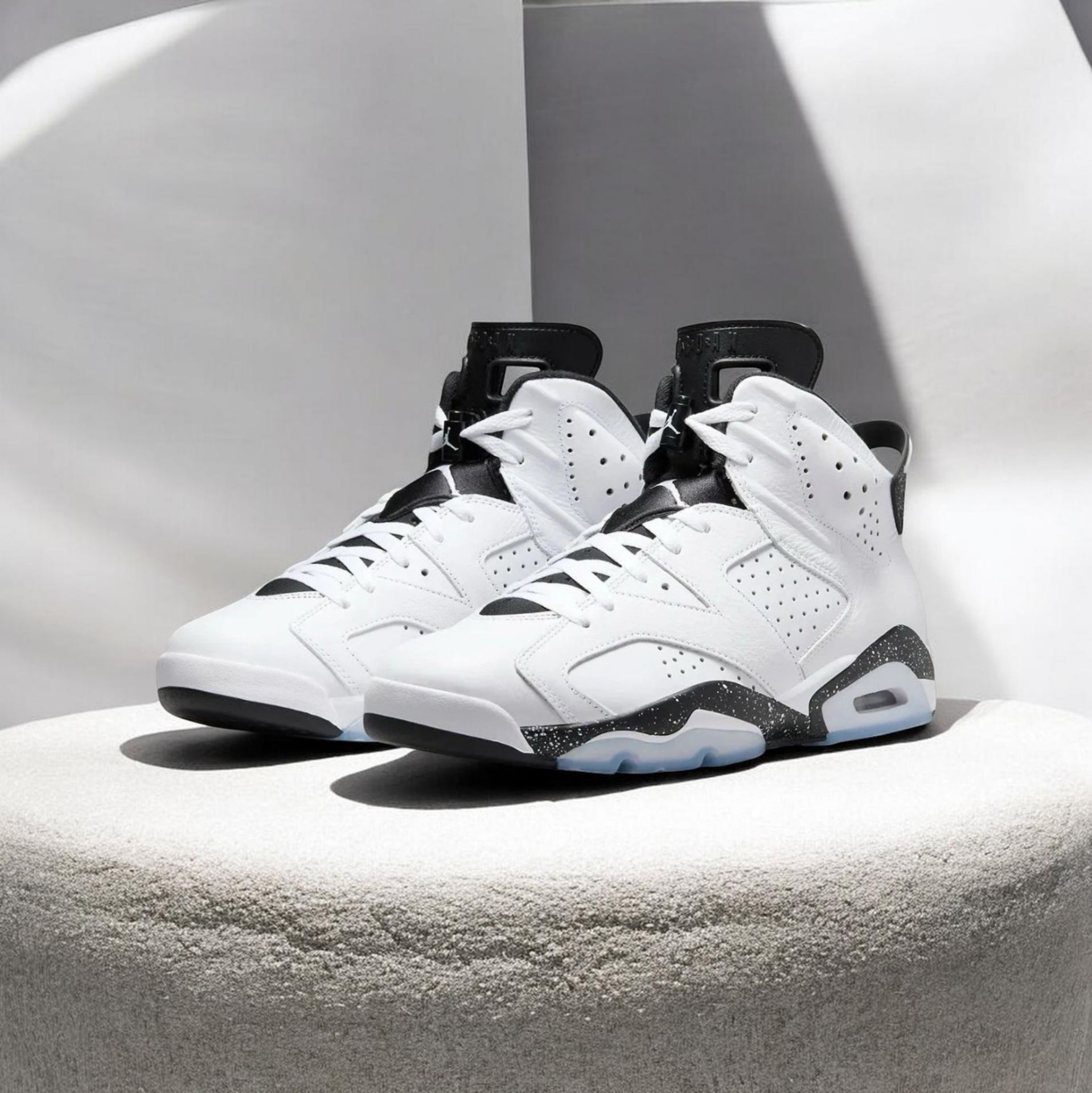 Air Jordan 6 Retro GS "Reverse Oreo" Size 5Y