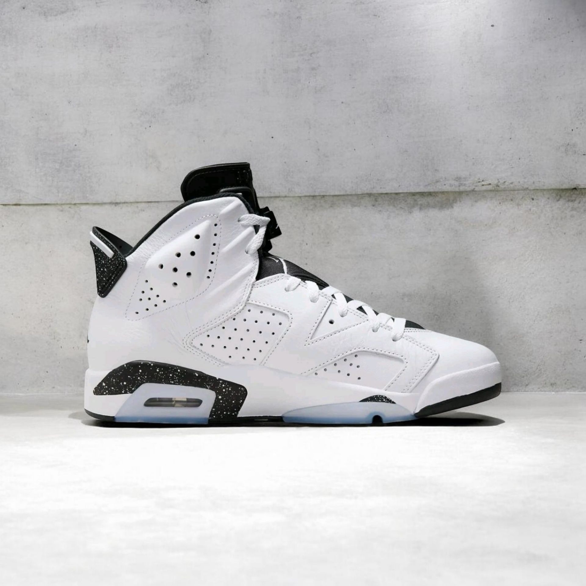 Air Jordan 6 Retro GS "Reverse Oreo" Size 5Y - photo 3