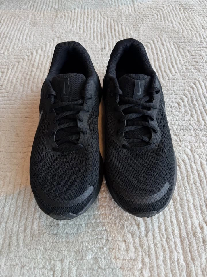 Women’s Nike Revolution 7 Triple Black Running Shoes - Size 6.5 - photo 3