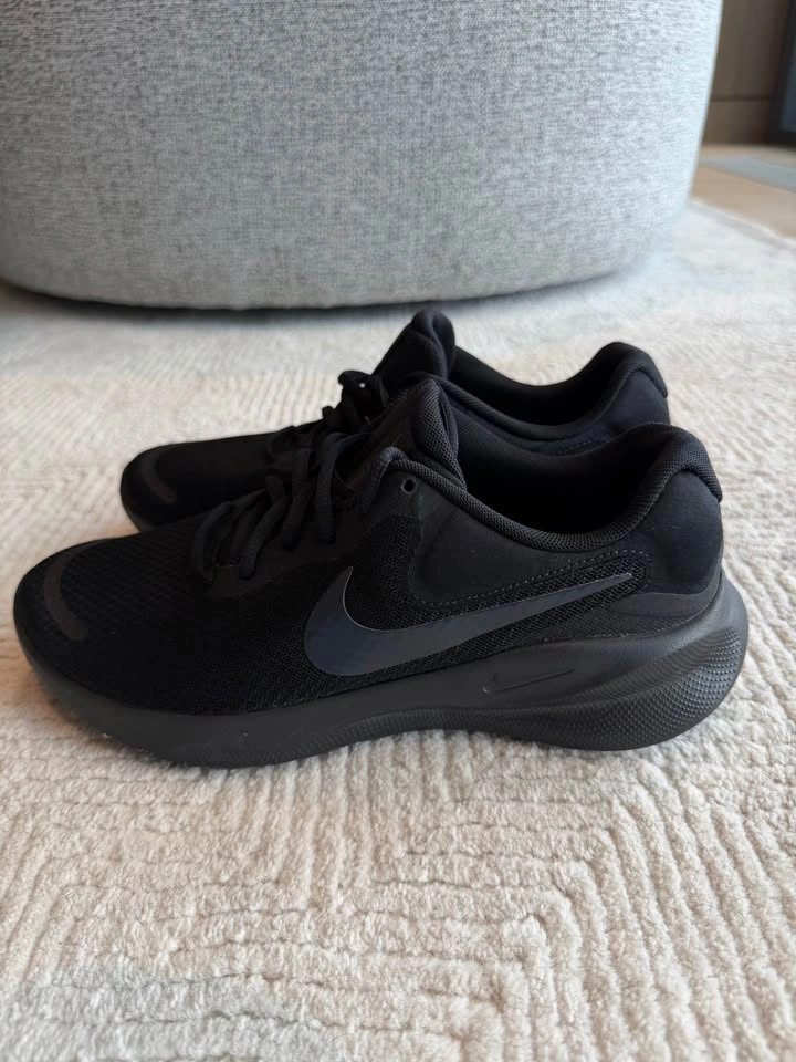 Women’s Nike Revolution 7 Triple Black Running Shoes - Size 8 - photo 2