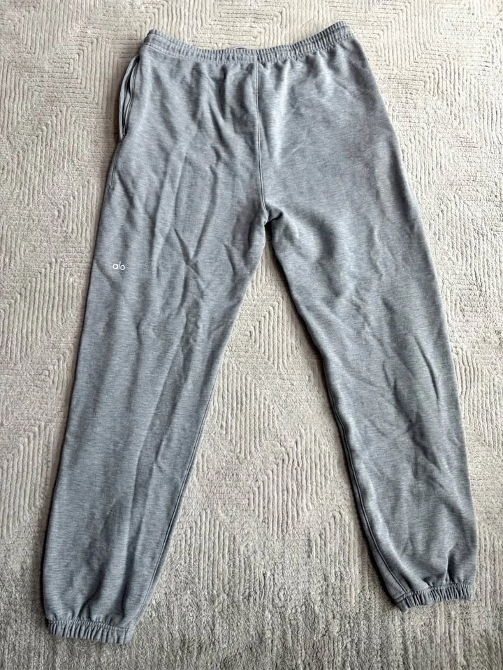Alo Yoga Men’s Grey Joggers Sweatpants - Size Large - photo 3