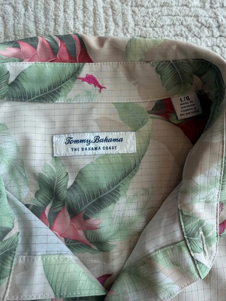 Tommy Bahama Men’s IslandZone Floral Hawaiian Shirt - Size Large - photo 5