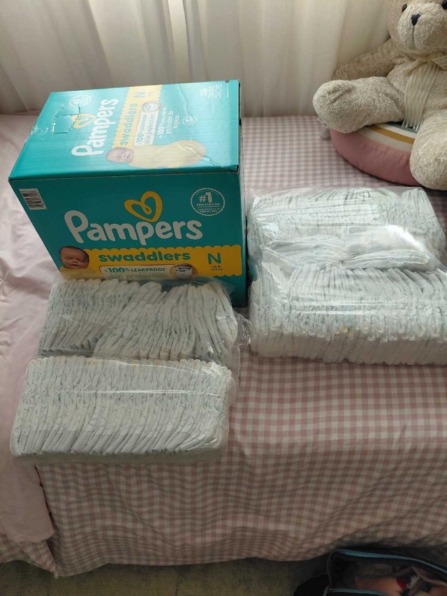 Pampers Swaddlers Newborn Diapers (2 Boxes) - photo 2