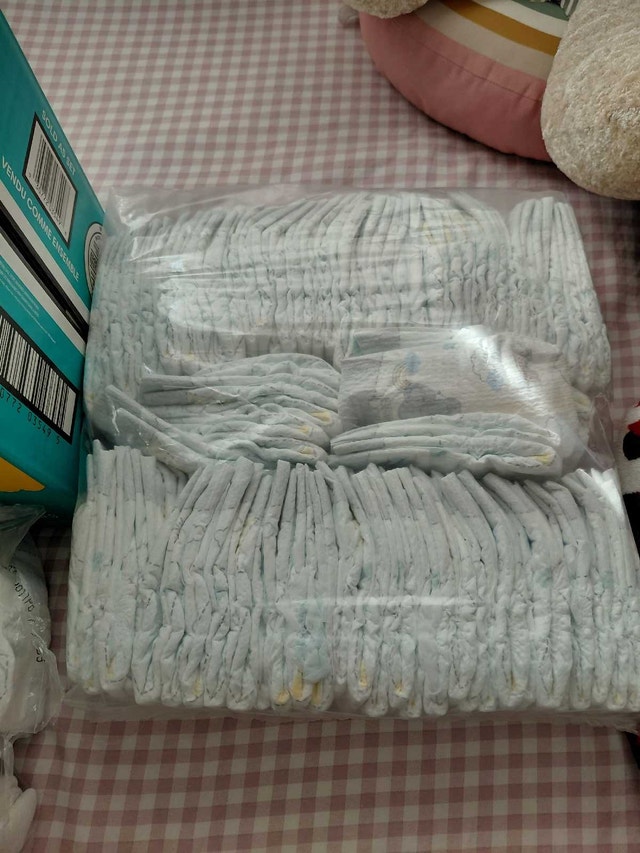 Pampers Swaddlers Newborn Diapers (2 Boxes) - photo 4