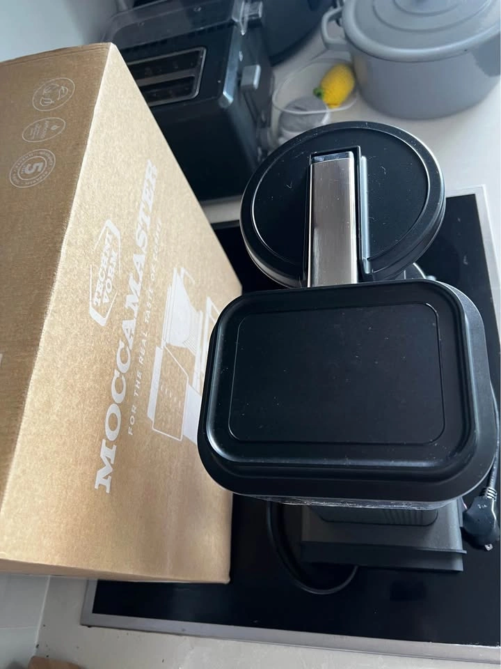 Technivorm Moccamaster Coffee Maker - new w/open box - photo 4