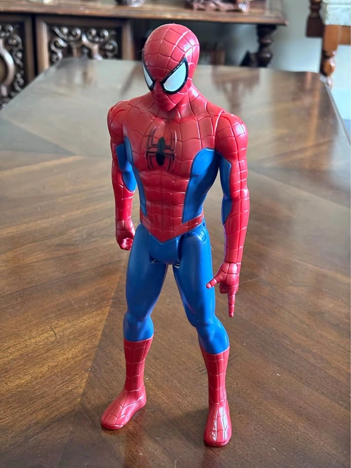 Hasbro 2017 Marvel Spider-Man Action Figure