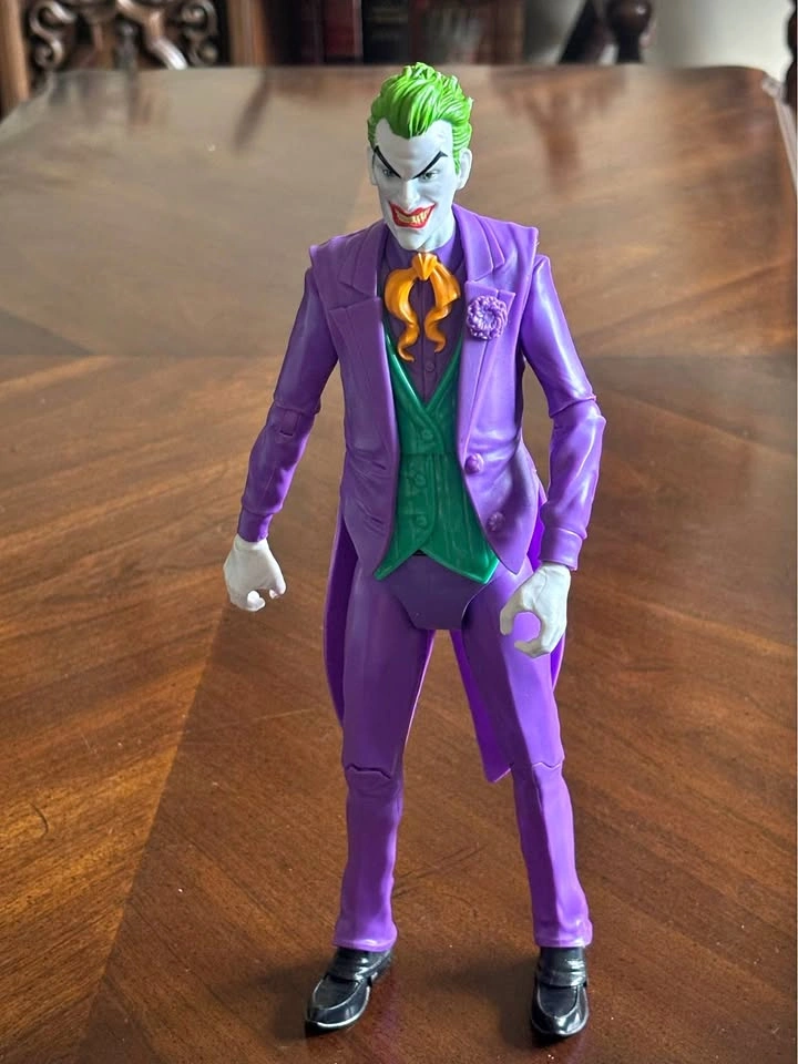 DC Comics The Joker Action Figure fully poseable
