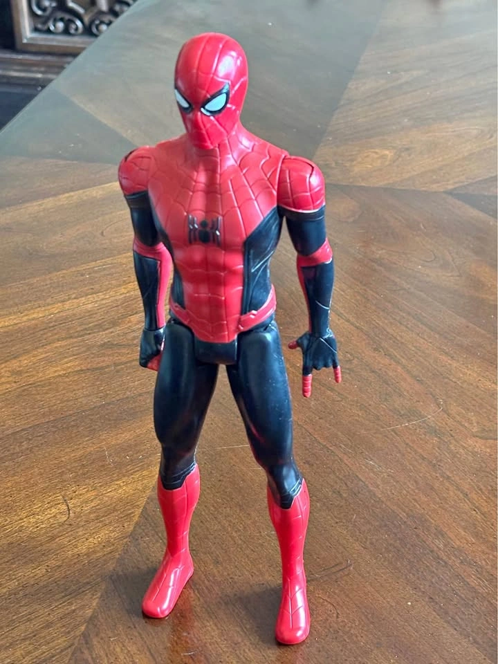 Hasbro 2019 Spider-Man Action Figure