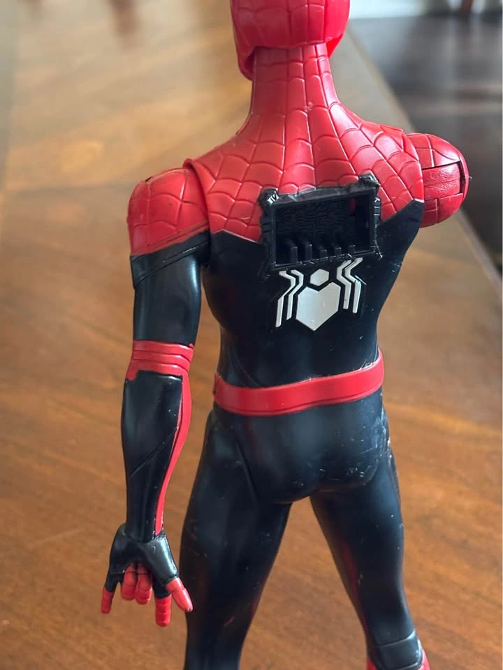Hasbro 2019 Spider-Man Action Figure - photo 2