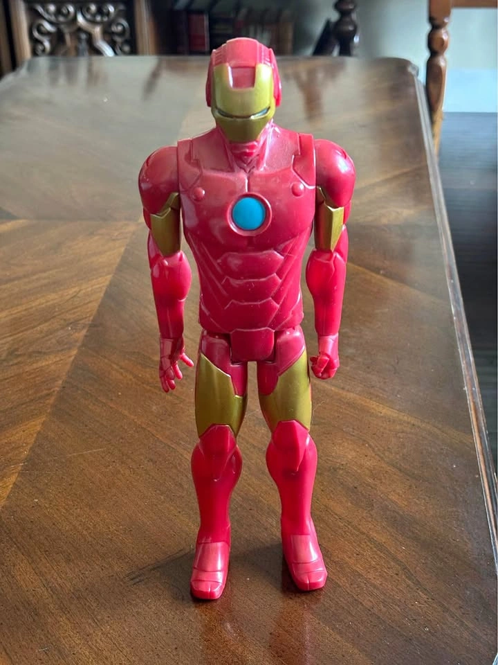 Hasbro Marvel Iron Man Action Figure 2016