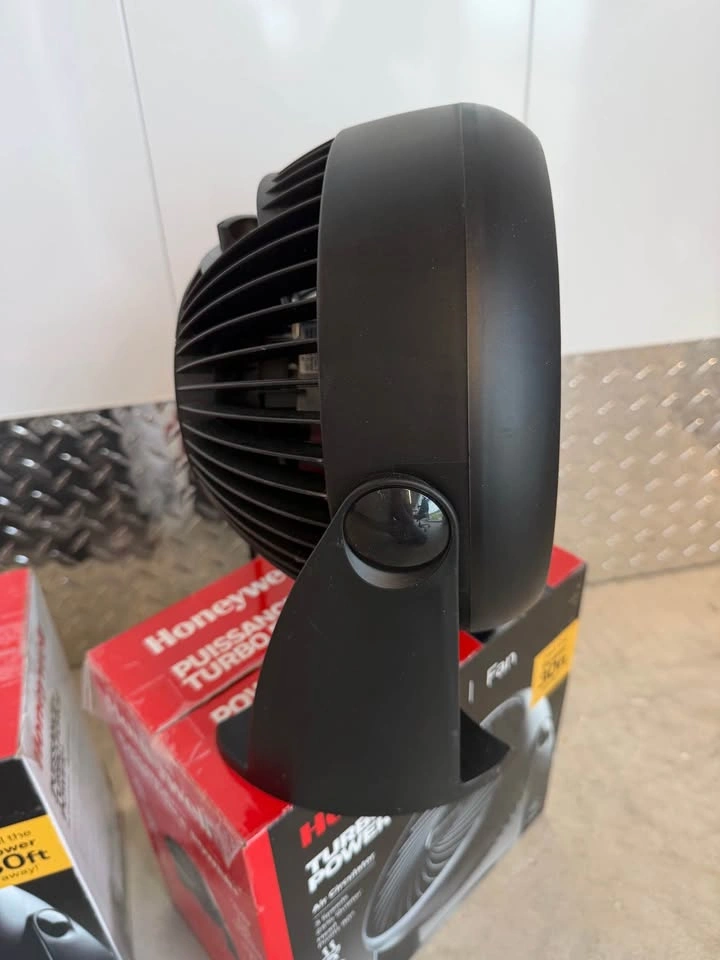 Honeywell Turbo Force Power+ Air Circulator Fans – Like New - photo 2