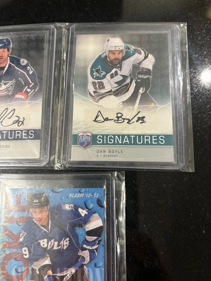 Assorted Autographed NHL Cards With Rookie - photo 2