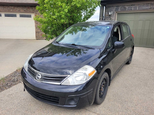 2011 Nissan Versa 1.8 S