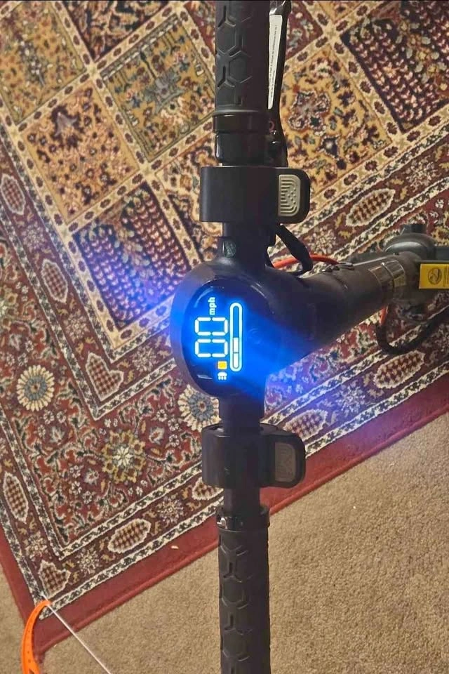Izip electric E-Scooter