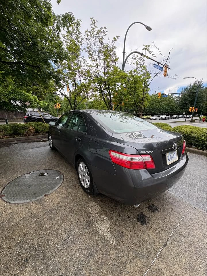 2009 Toyota Camry - photo 4
