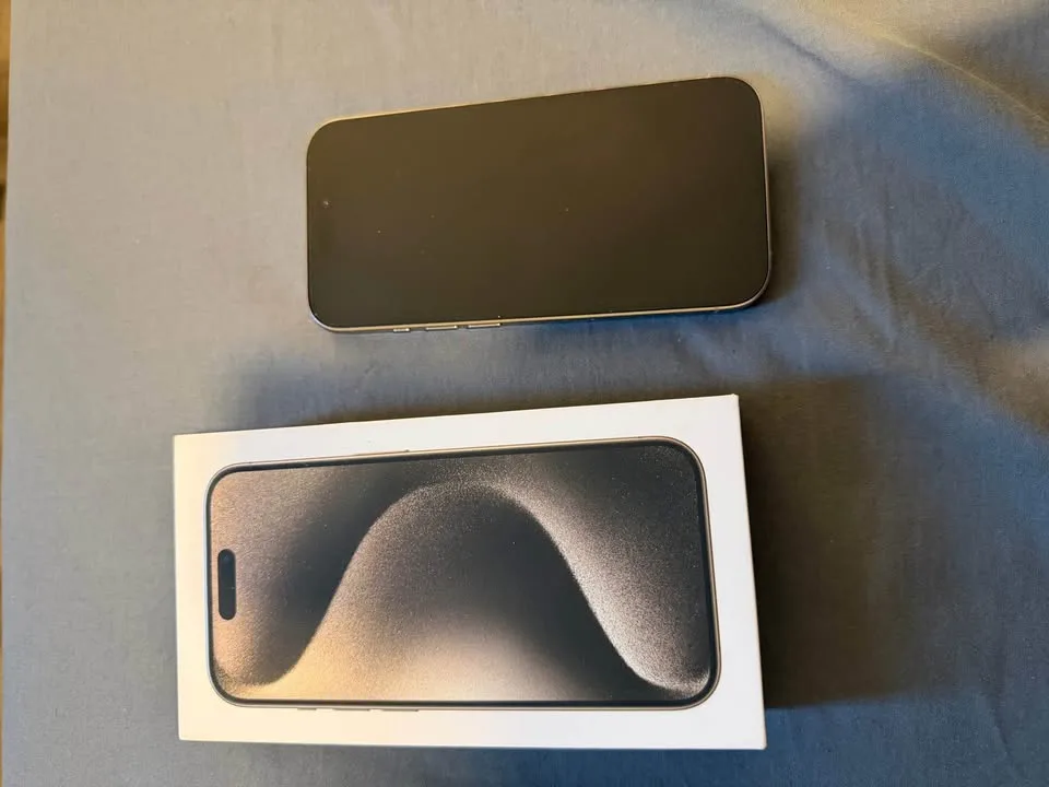 iPhone 15 Pro 128GB Titanium Unlocked image indicator(4)