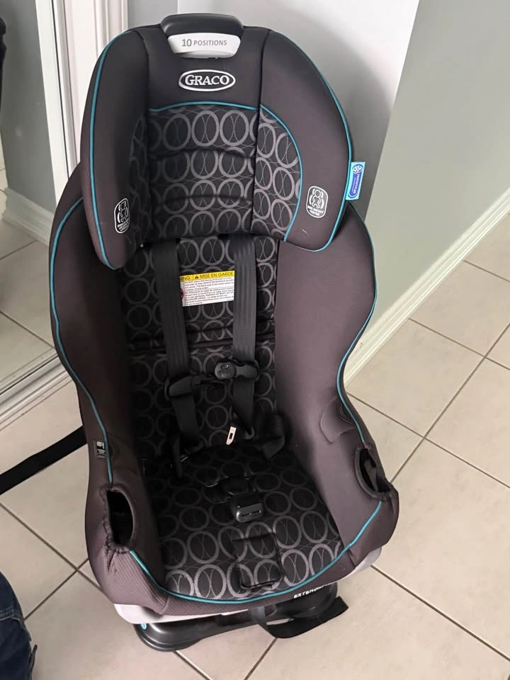 Graco Extend2Fit convertible car seat - photo 2