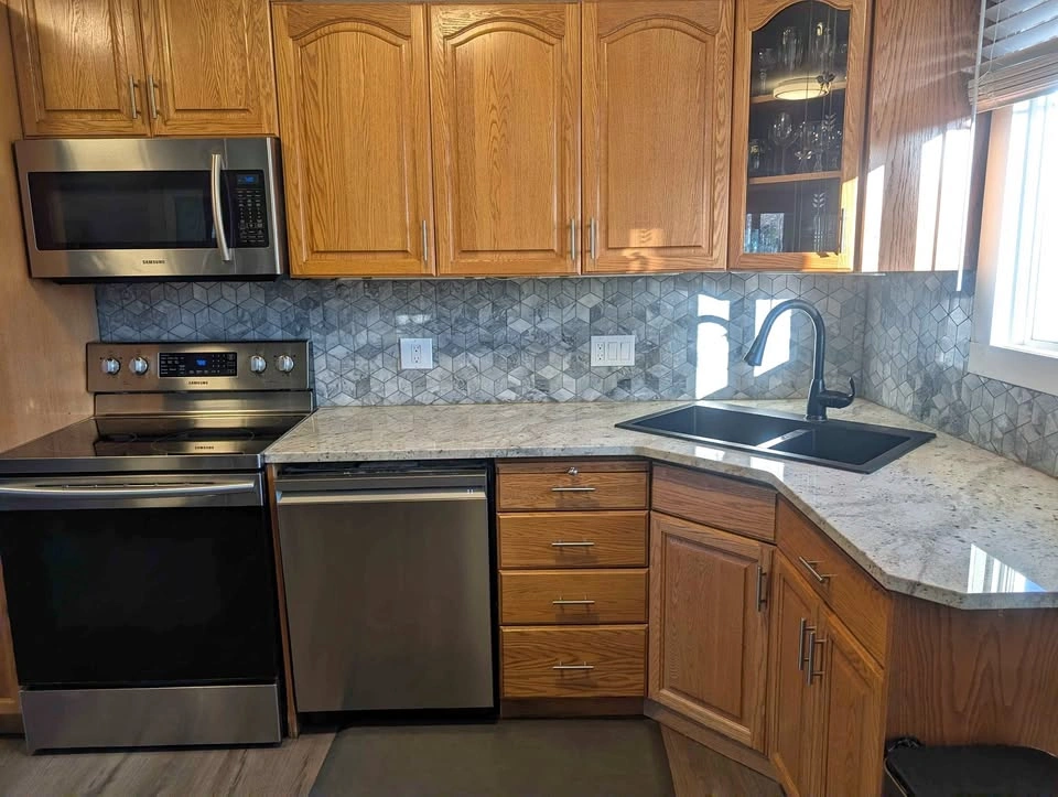 Upper oak cabinets