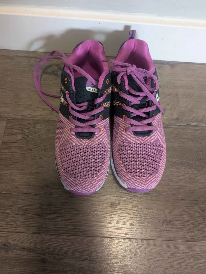 New Women's size 5 sketchers running shoes - photo 3