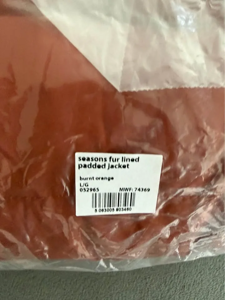 Brand new never worn Fur Lined winter jacket - photo 2