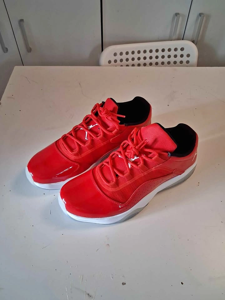 Air Jordan CMFT Low 11 Sneakers Mens 12.5. No box