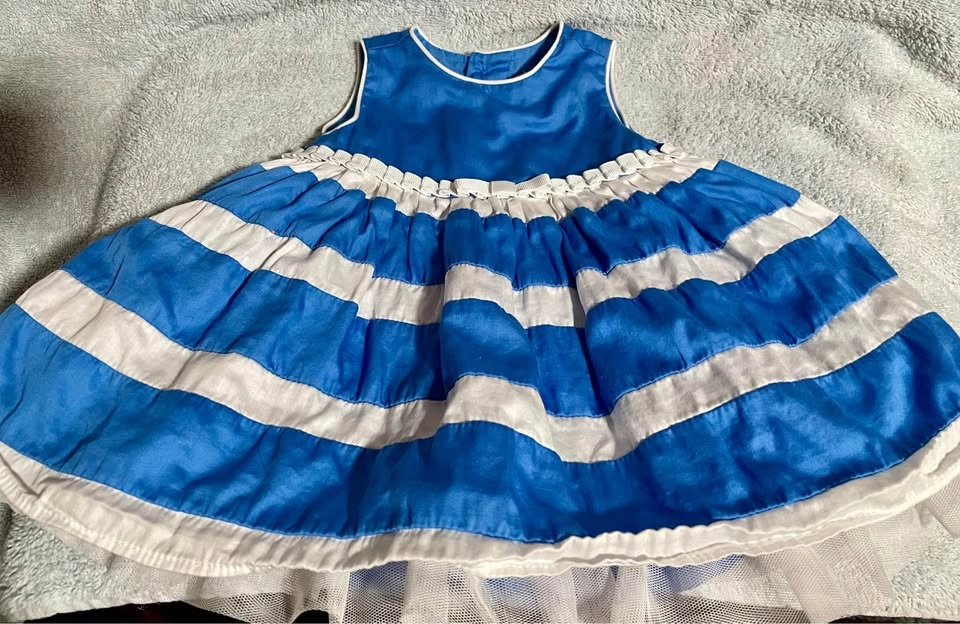 (Five) 0-3 Month Dress Bundle - photo 5