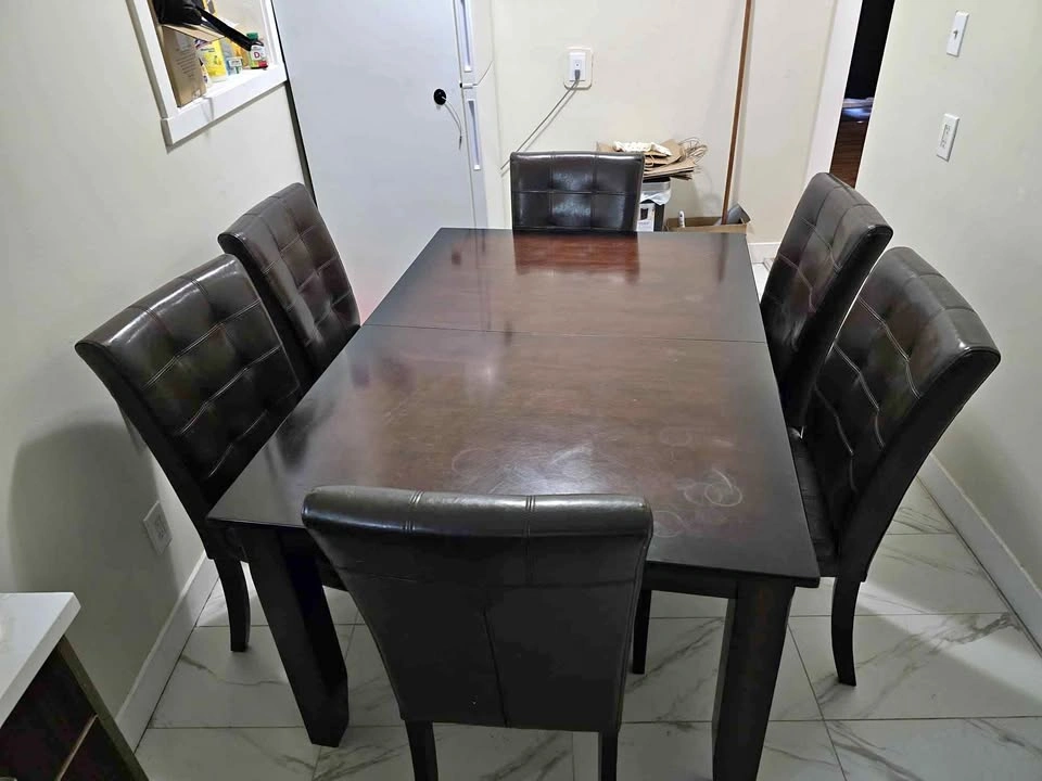 Dark Wood Dining Table with 6 Tufted Chairs