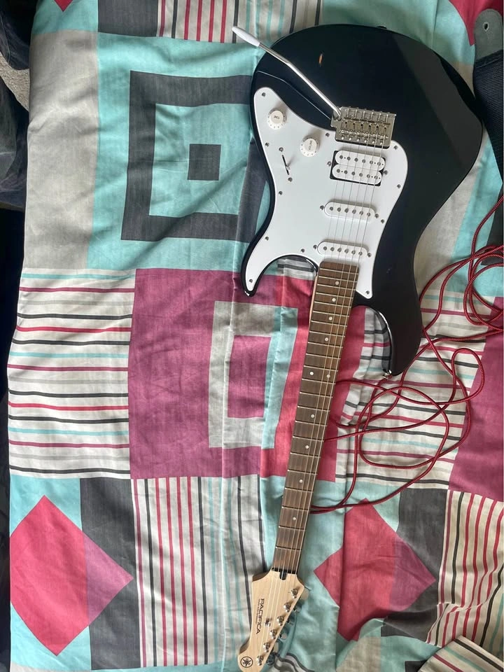 Yamaha PAC012 (Buy or trade for a Squier Affinity Telecaster)