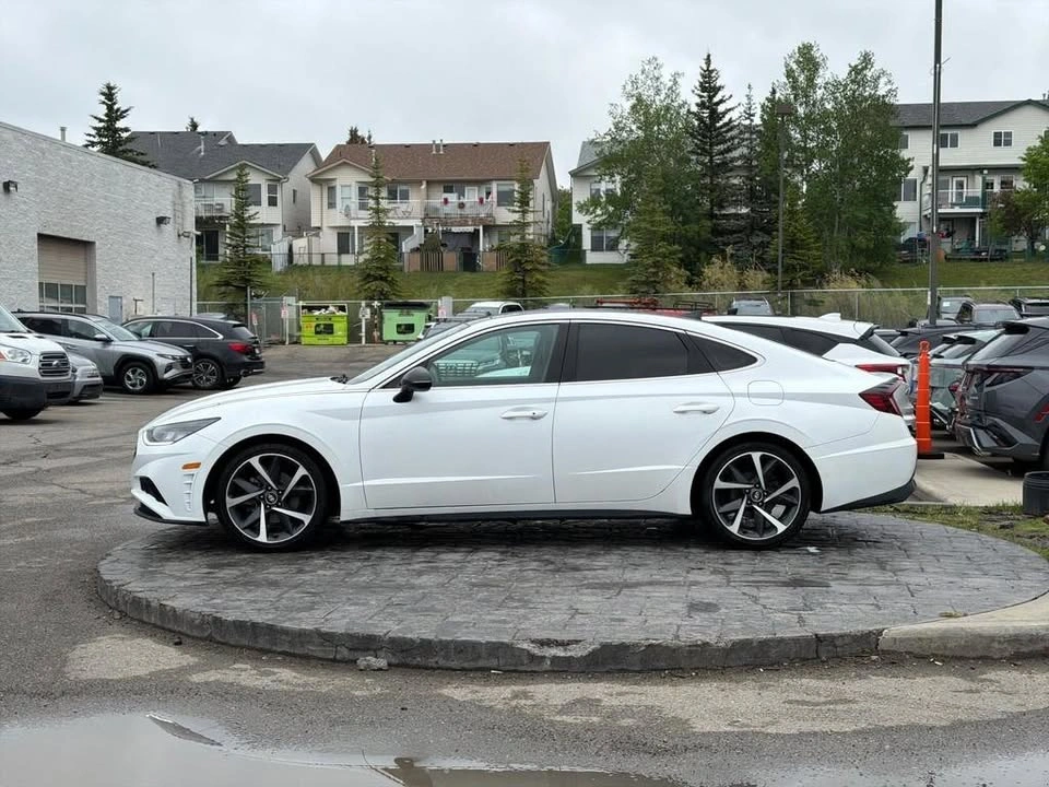 2021 Hyundai Sonata Sport - photo 2