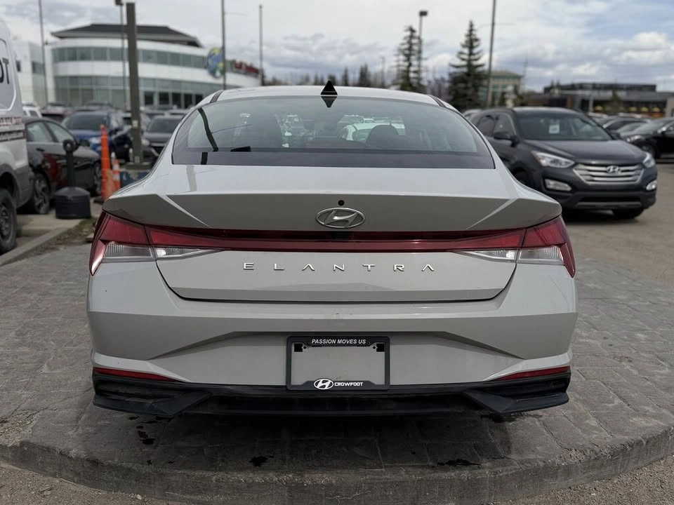 2023 Hyundai Elantra Preferred | No Accidents | Lane Assist | Ca - photo 4