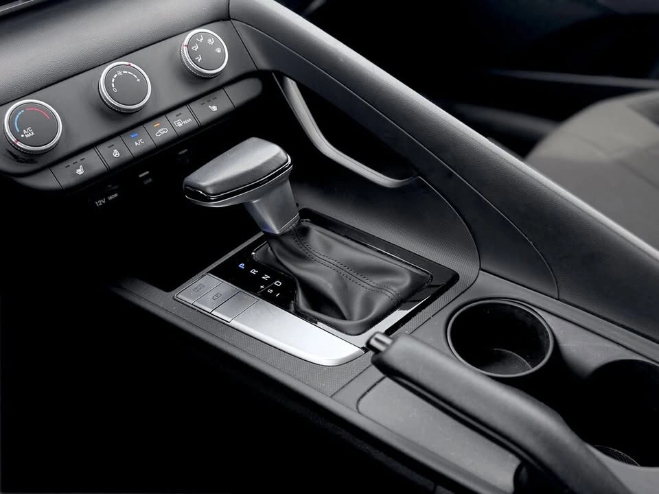 2023 Hyundai Elantra Preferred | No Accidents | Lane Assist | Ca - photo 5