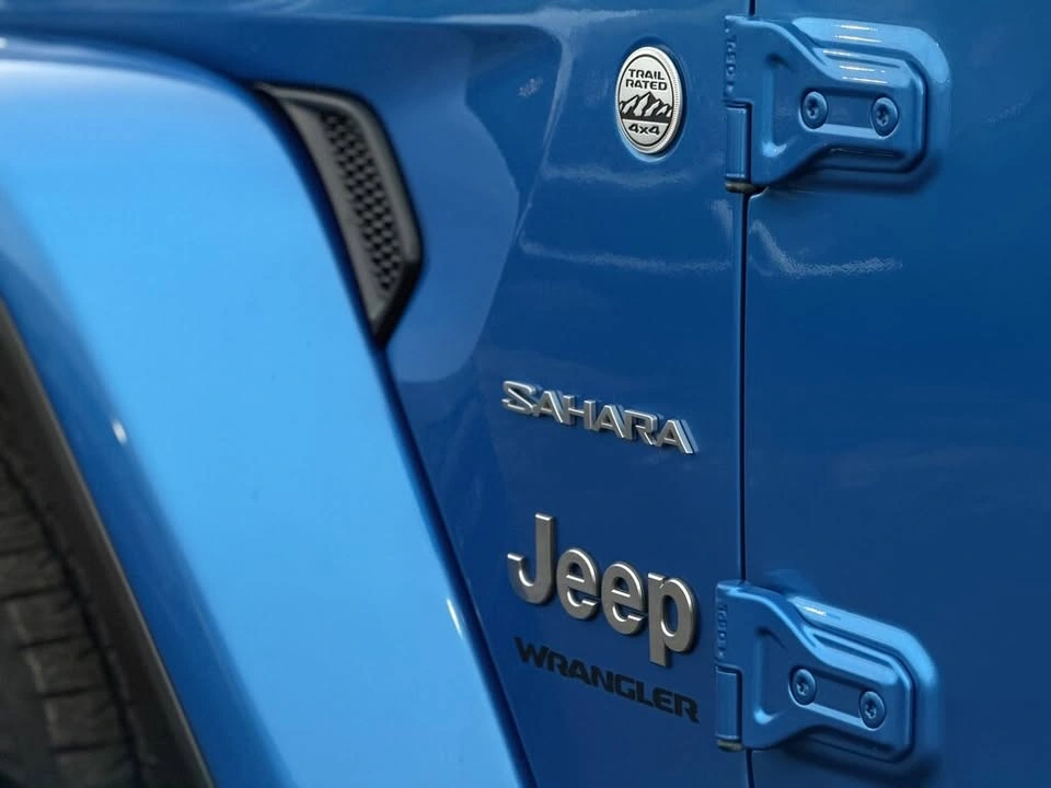 2023 Jeep Wrangler Sahara 4WD | No Accidents | Apple CarPlay - photo 5