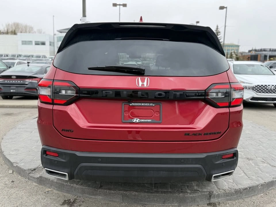 2025 Honda Pilot Black Edition AWD | 8 Seats | No Accidents - photo 2