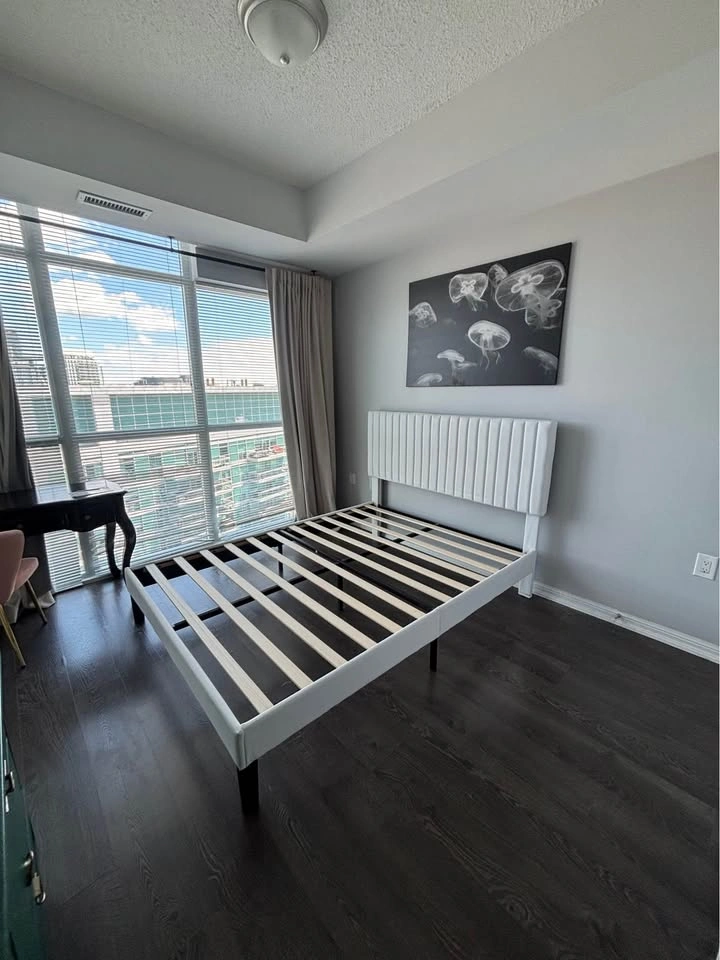 Queen Upholstered Platform Bed Frame - photo 4