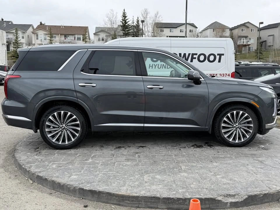 2025 Hyundai Palisade Ultimate Calligraphy 7 Passenger - photo 2