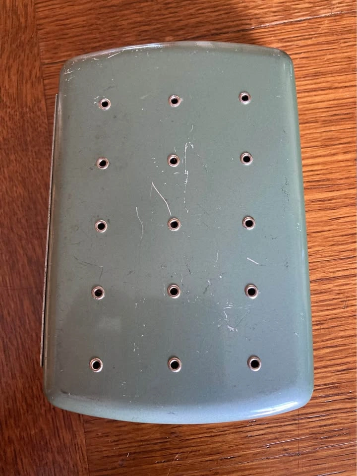 Vintage Metal Fly Box - photo 3