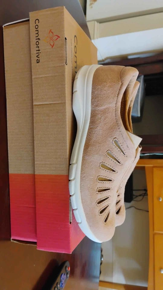 Comfortiva Tinsley Light Brown Mink Suede Ventilated Flats 7M - photo 3