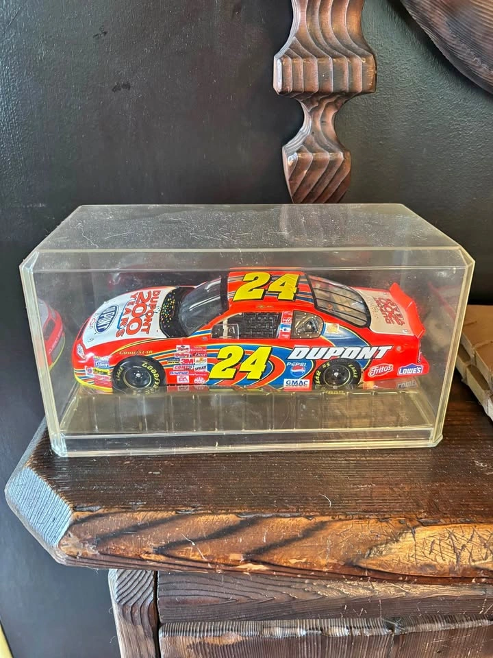 Jeff Gordon diecast car