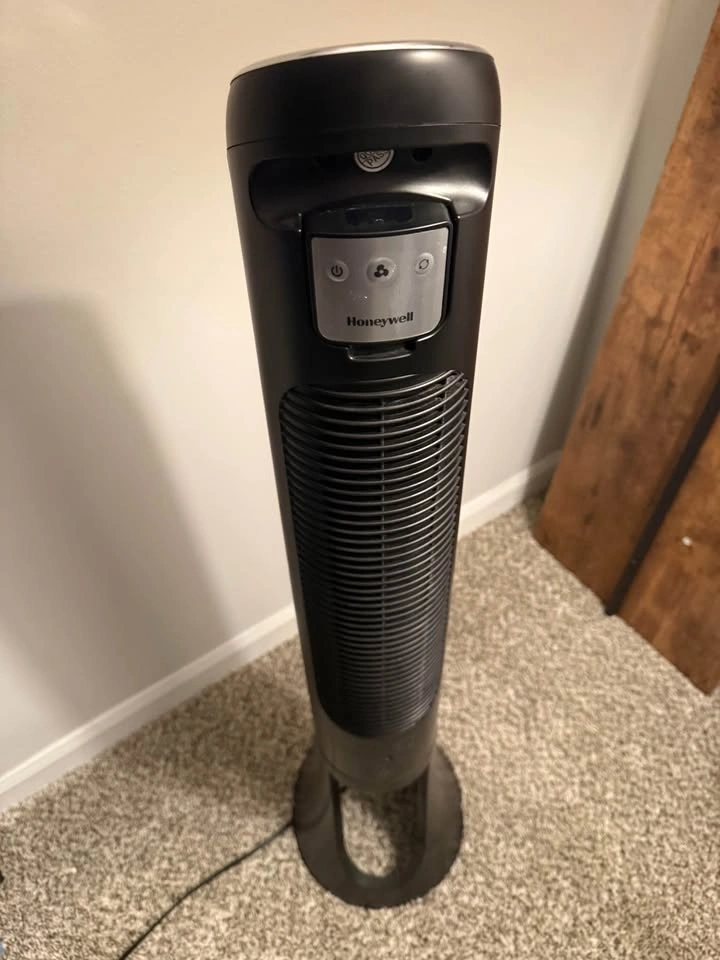 Honeywell Tower Fan with Remote - photo 3
