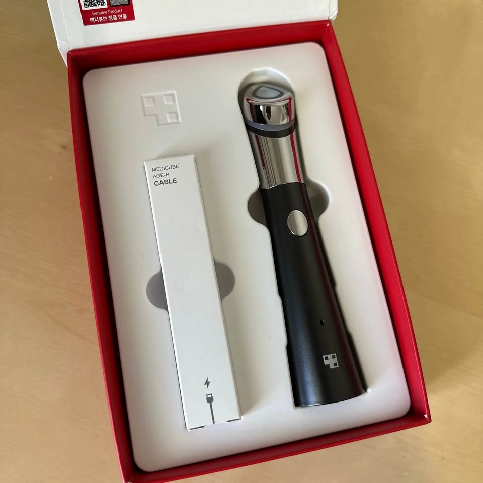 Medicube Age-R Booster-H Device - photo 3