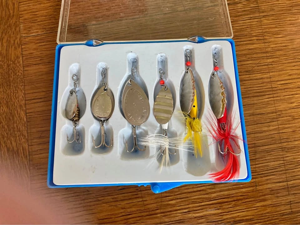 Vintage Fishing Lures 6 In Original Case